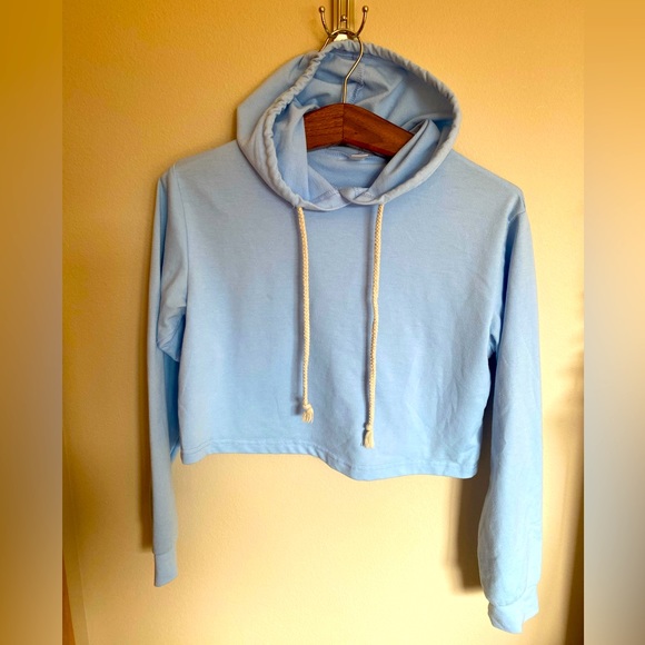 Cute cropped light blue hoodie - Picture 1 of 5